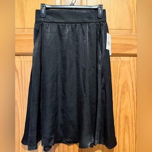 Ladies Black Skirt Size Small NWT